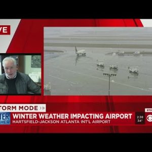 Winter weather impacting airport