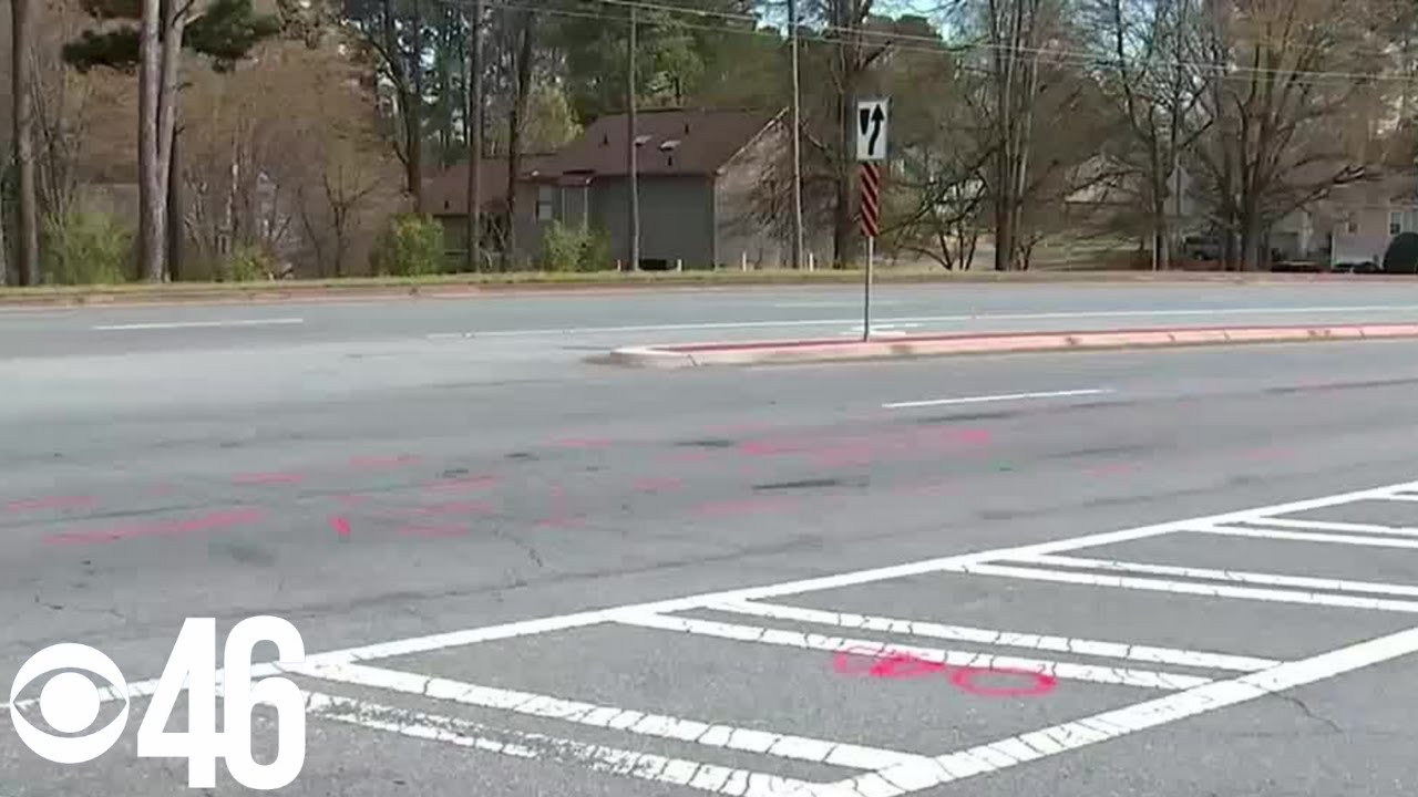 Cobb County woman, dog hit and killed while crossing road in Marietta